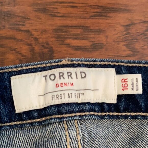 Torrid High-Rise Straight Distressed Ripped Denim Raw Hem Jeans Contemporary - Picture 14 of 14